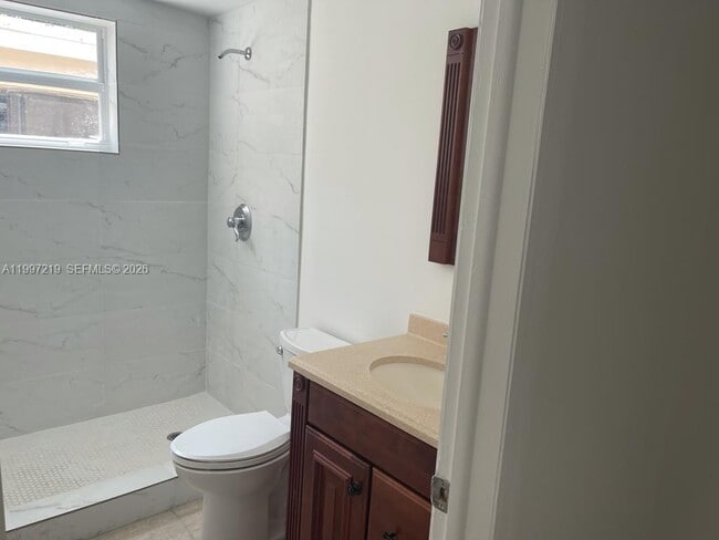 Building Photo - 5800 Taylor St