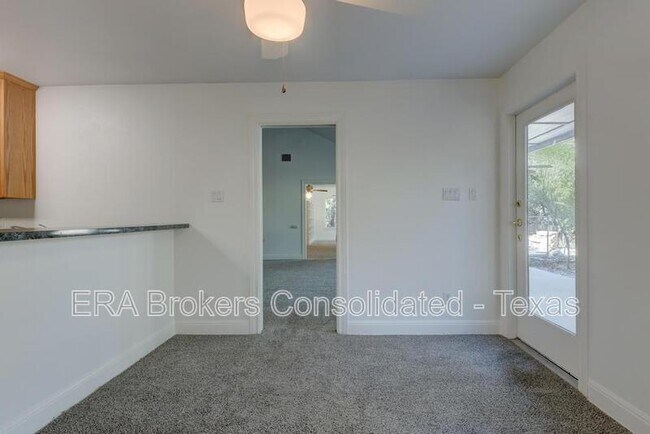 Building Photo - 994 Windmill Ranch Rd