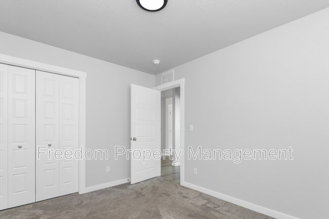 Building Photo - 2934 S Alcamo Wy