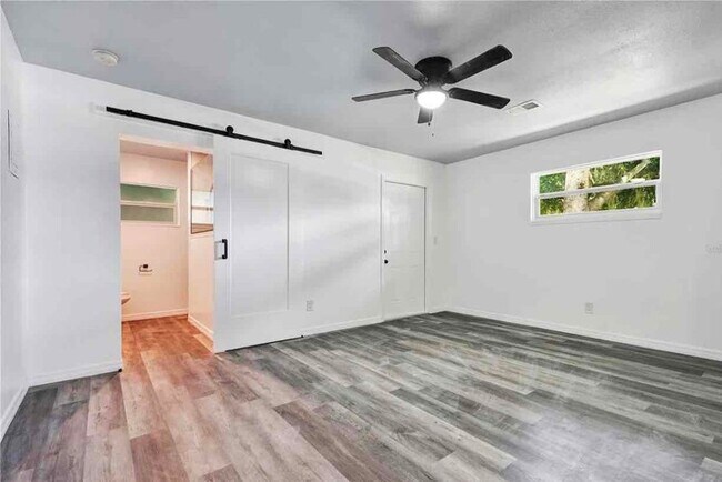 Building Photo - 616 5th St