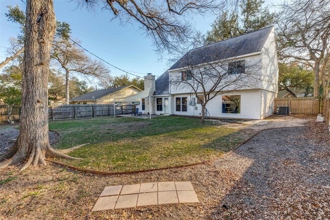 Building Photo - 4002 Biscay Dr