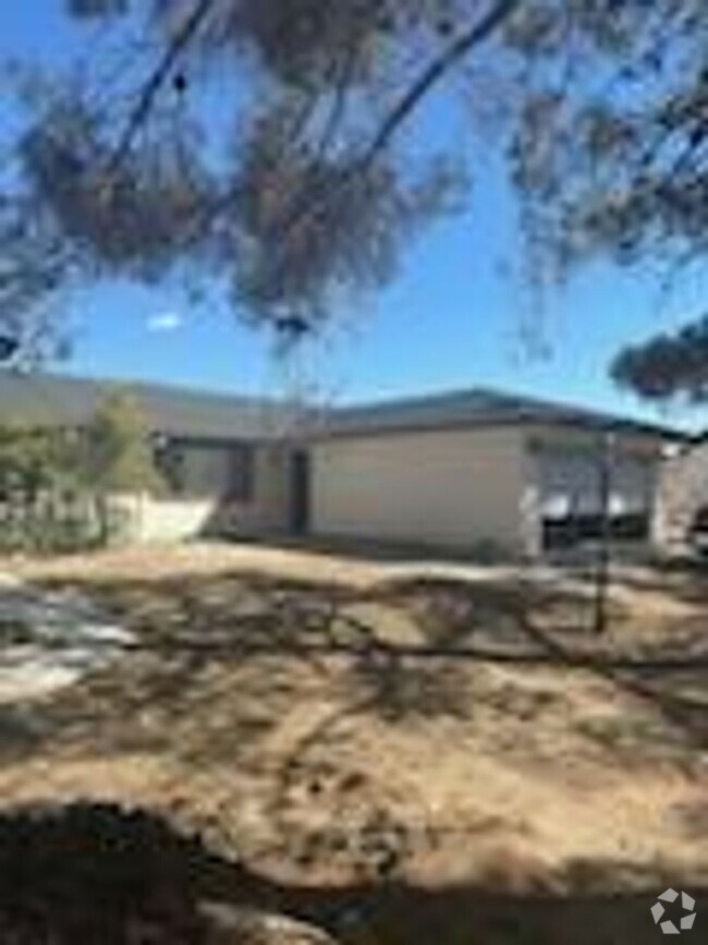 Building Photo - **751 Higgins Rd #28 Barstow** 3 bedroom 2...