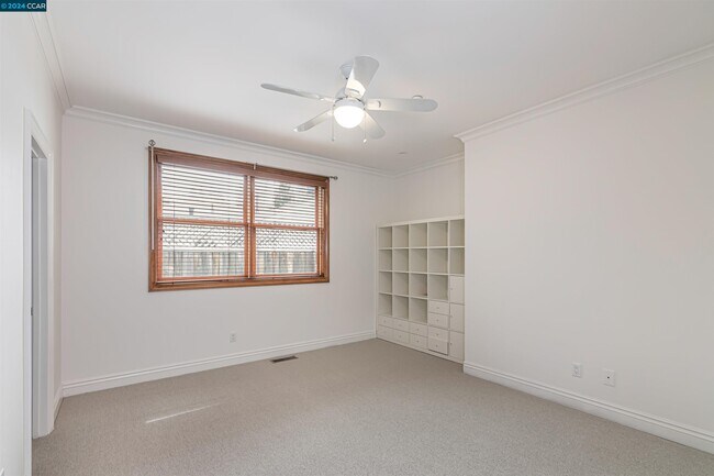 Building Photo - 3324 Las Huertas Rd