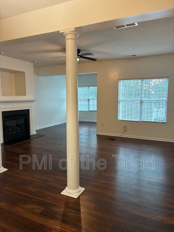 Building Photo - 3005 Windsor Creek Way