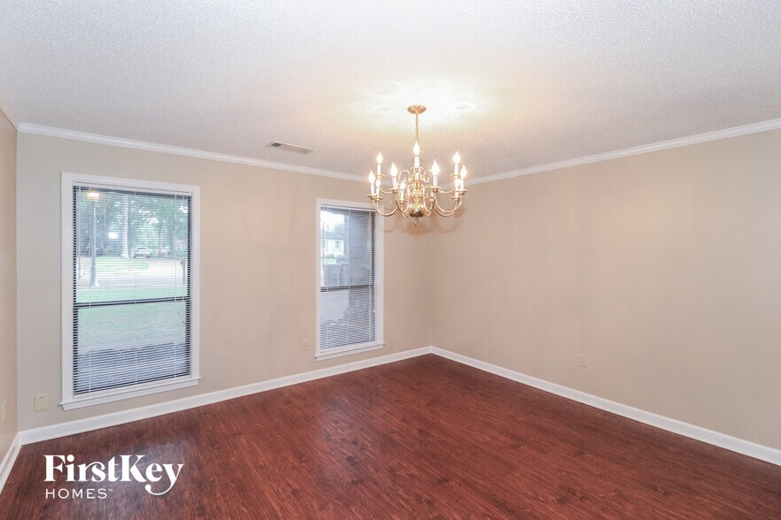 Building Photo - 8418 Chippingham Dr