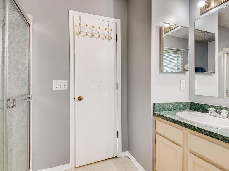 Building Photo - 6593 Delburn Ct