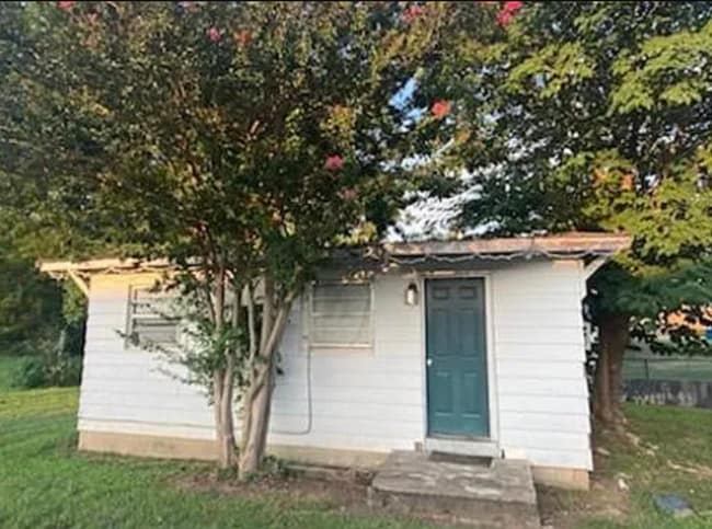Primary Photo - Charming 1 Bed, 1 Bath – Walk to JSU Campus!