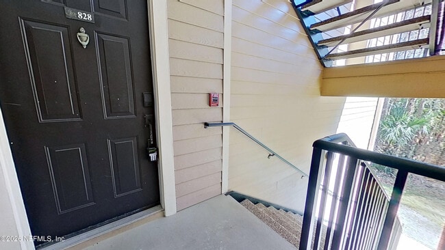 Building Photo - 13810 Sutton Park Dr N