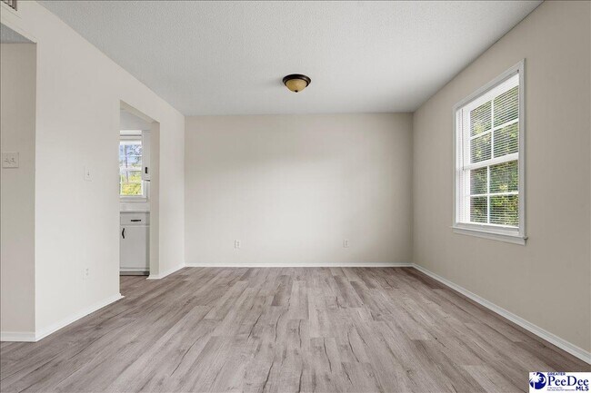 Building Photo - 319 Revell Dr