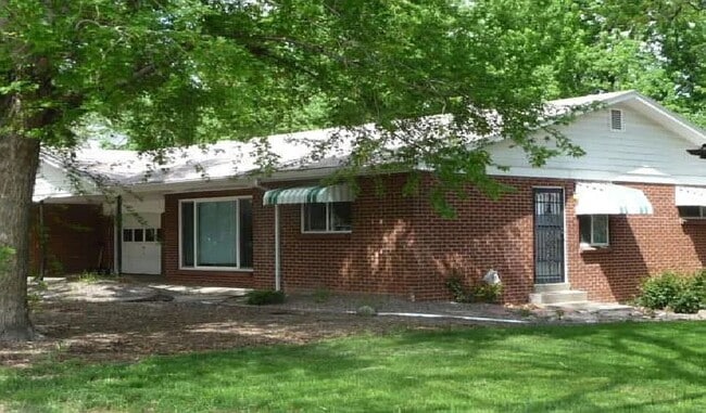 Primary Photo - Fully Renovated and ***Move in Special***