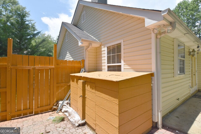 Building Photo - 115 S Fairfield Dr