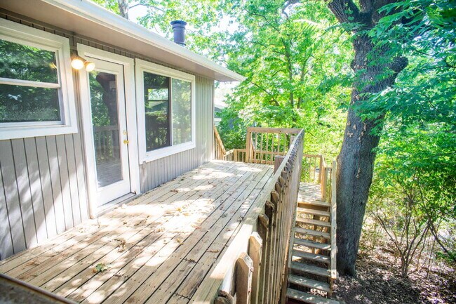 Building Photo - "Spacious 4-Bedroom Home in Fayetteville w...