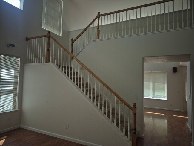 Building Photo - 190 Rockmont Cir