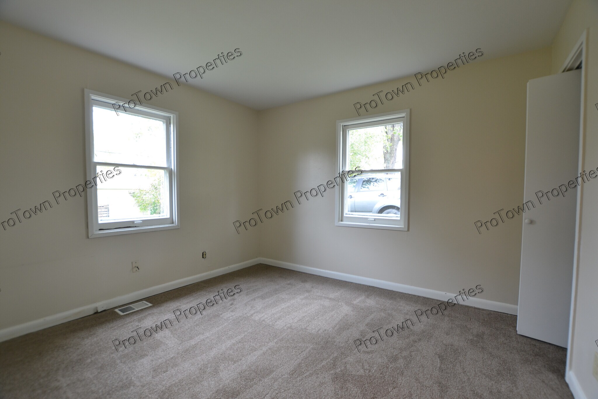 Building Photo - 201 Luana Rd