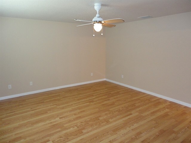 Building Photo - 31015 Mandolin Cay Ave