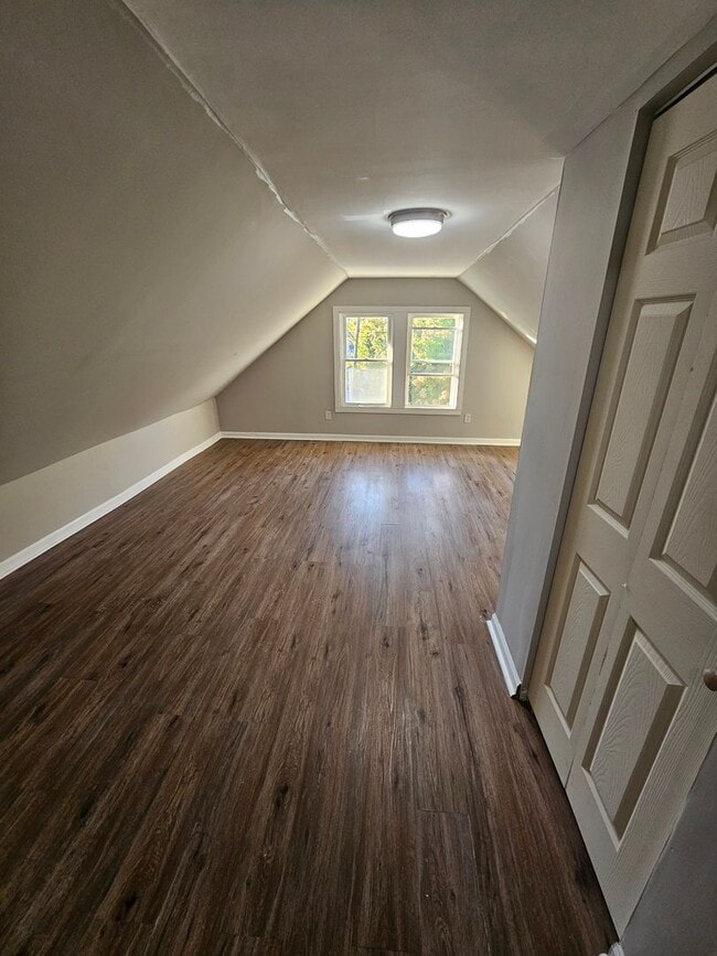 Building Photo - 4908 Eichorn Ave