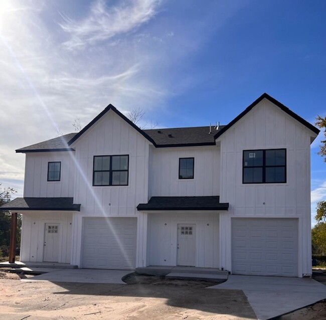 Primary Photo - Beautiful New Construction Duplex