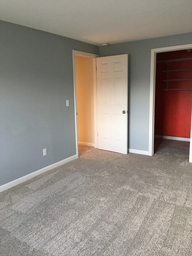 Building Photo - Lovely 2 bed 1 Bath Townhome in park-like setting in Boulder. - Available July 6th!