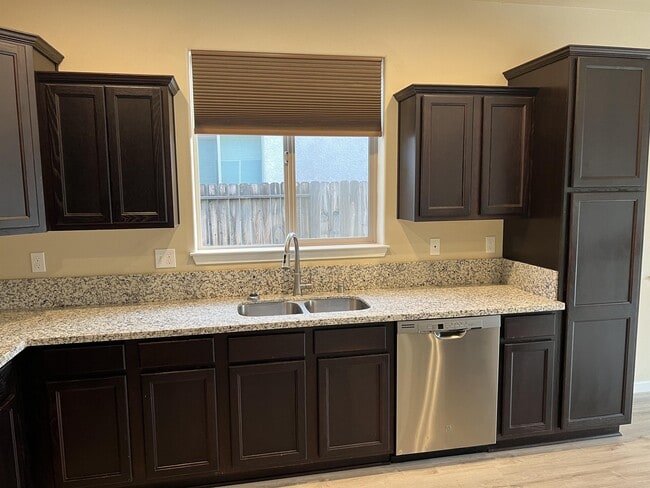 Building Photo - 4321 Paulson Ln