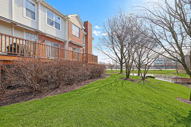 Building Photo - 145 Farmgate Dr