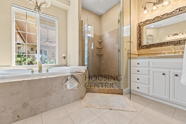 Building Photo - Executive Gated Serrano Golf-Course Home with Views of the 16th Hole!