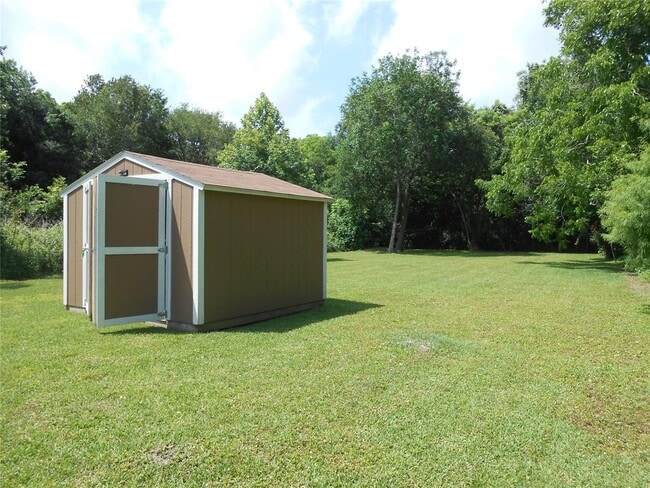 Building Photo - 617 N Vionett Ln