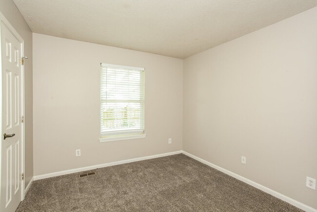 Building Photo - 7825 Jaclyn Dr