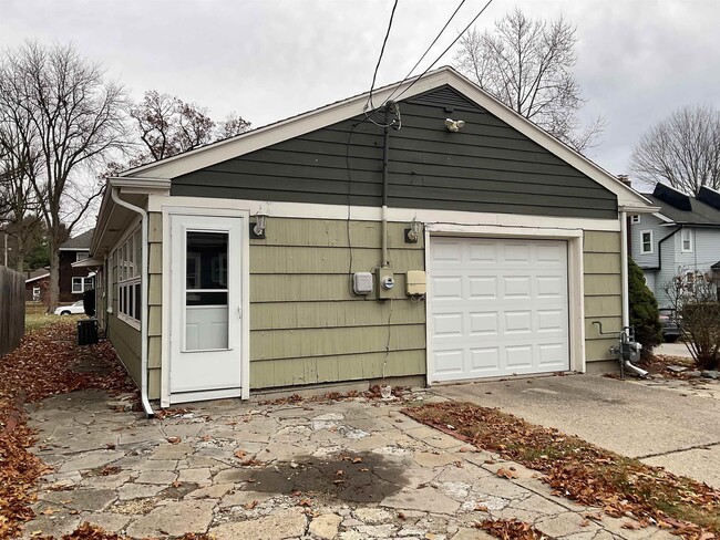 Building Photo - 1421 Nevada Ave