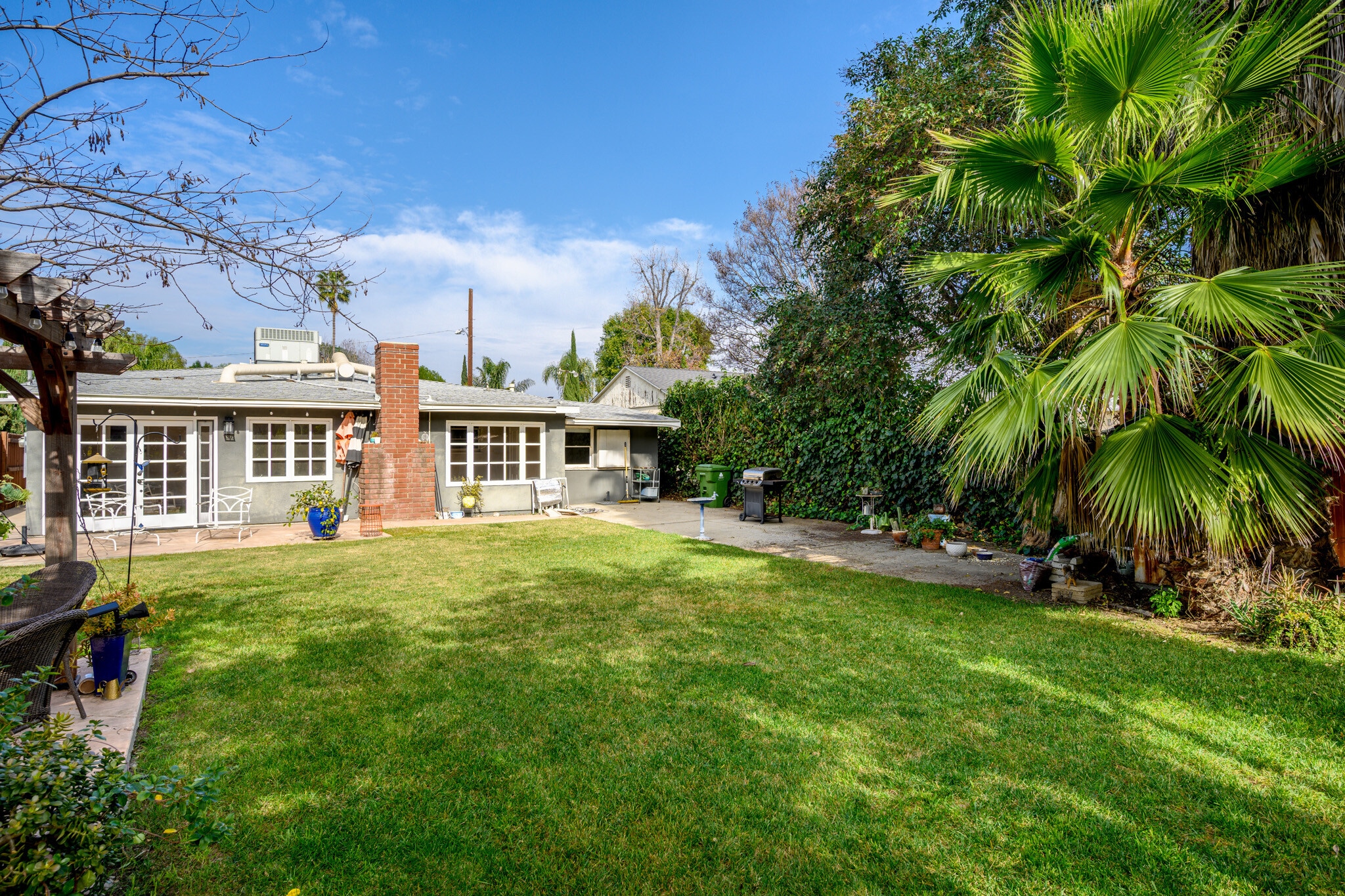 Building Photo - 16026 Valerio St