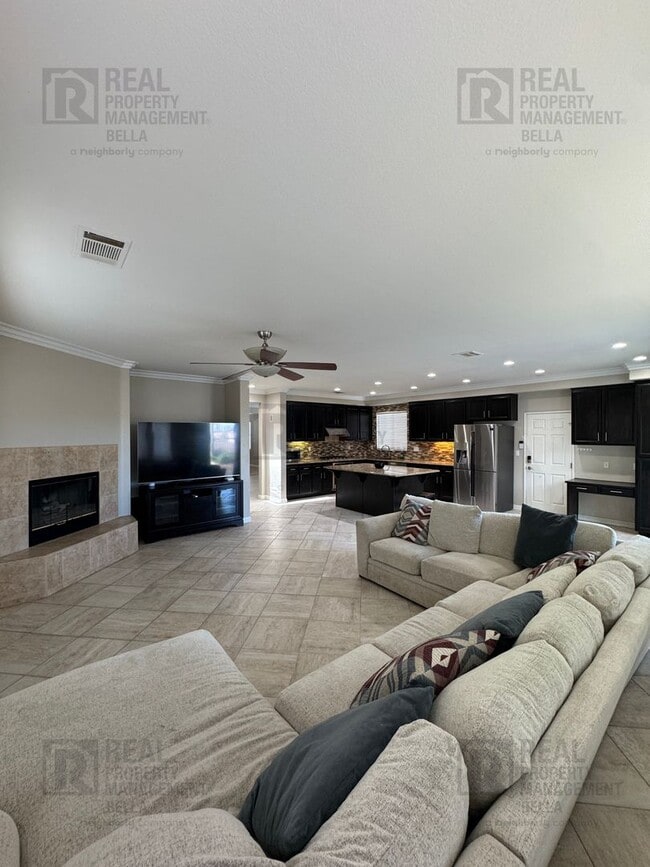 Building Photo - Gorgeous Murrieta Home with Main Floor Bedroom and Bathroom