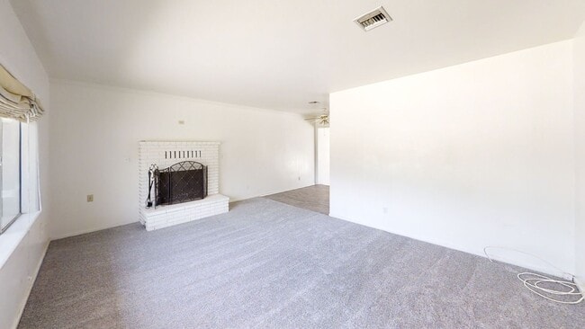 Building Photo - 33540 Washington Dr