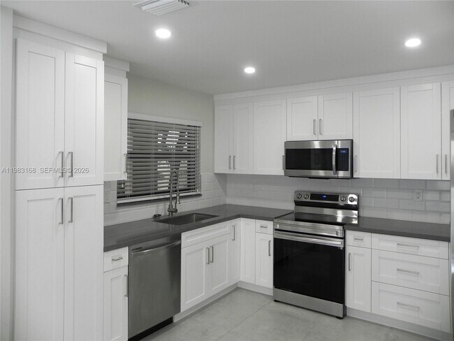 Building Photo - 13178 SW 91st Pl