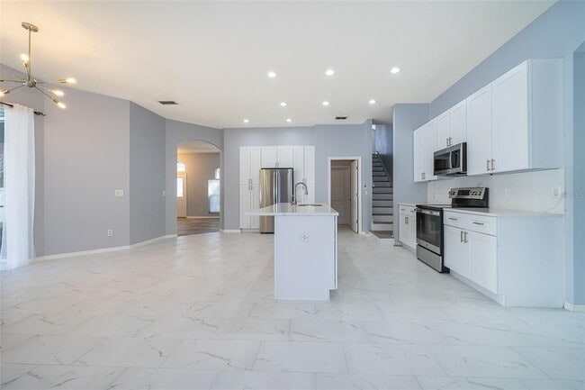 Building Photo - 8119 Lake Crowell Cir