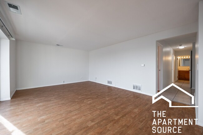 Building Photo - 2300 N Harlem Ave