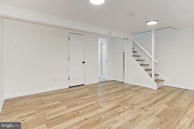 Building Photo - 2942 Landover St