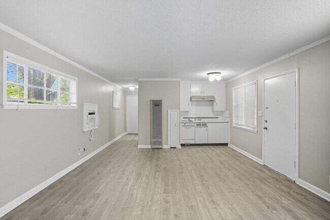 Building Photo - 1644 S Knoxville Ave