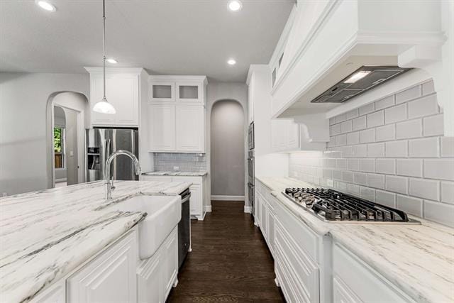 Building Photo - 2605 Greenlawn Dr