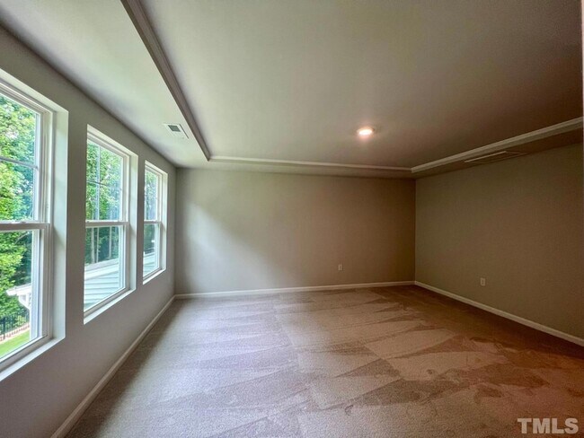 Building Photo - 212 Hiking Hl Ln