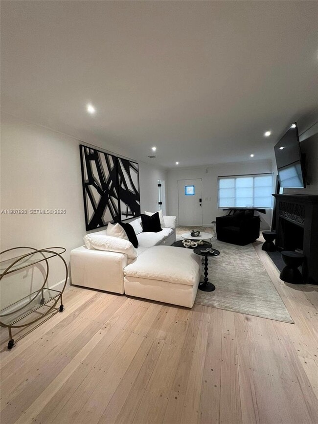 Building Photo - 5173 Alton Rd