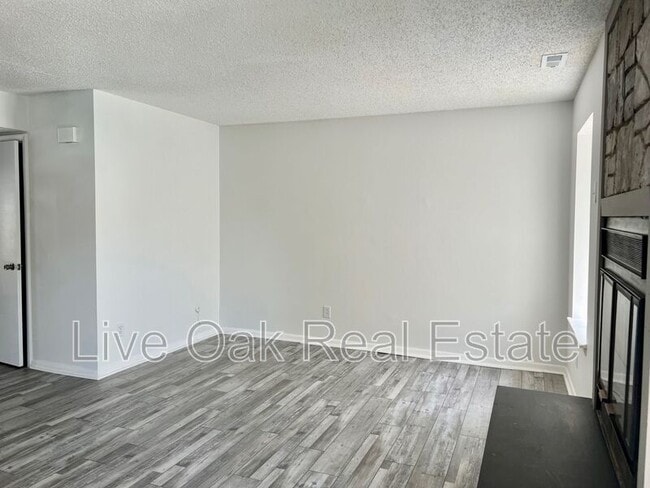 Building Photo - 2141 Whispering Sands Ln