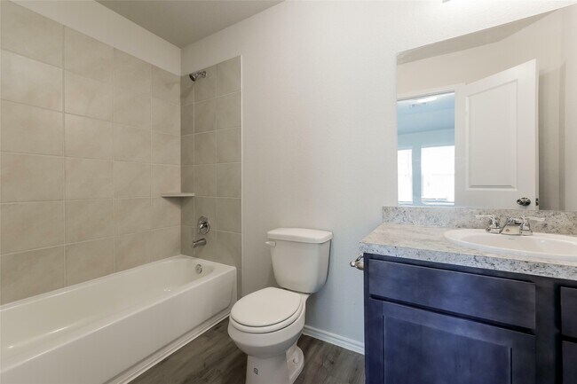 Building Photo - 208 Elk Run Ln