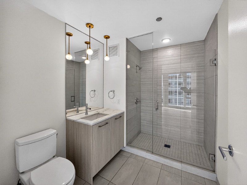 Building Photo - 167 N Desplaines St