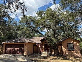 Building Photo - 1907 Summerwood Dr