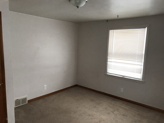 Building Photo - 5243 N 49th St