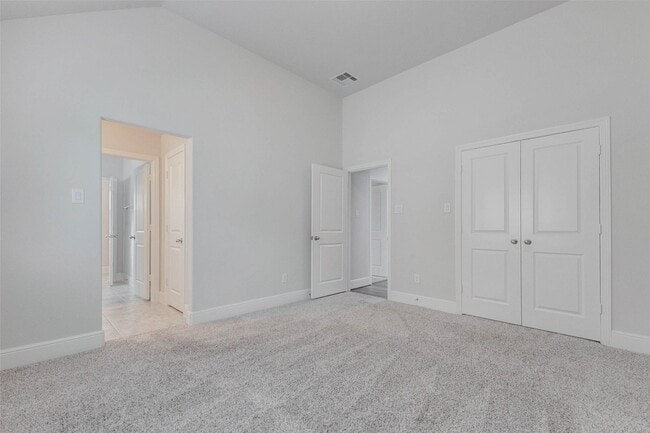 Building Photo - 30627 S Creek Way