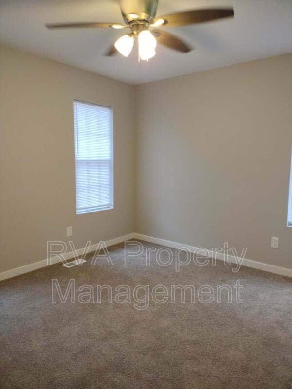 Building Photo - 3902 Birdbrook Dr