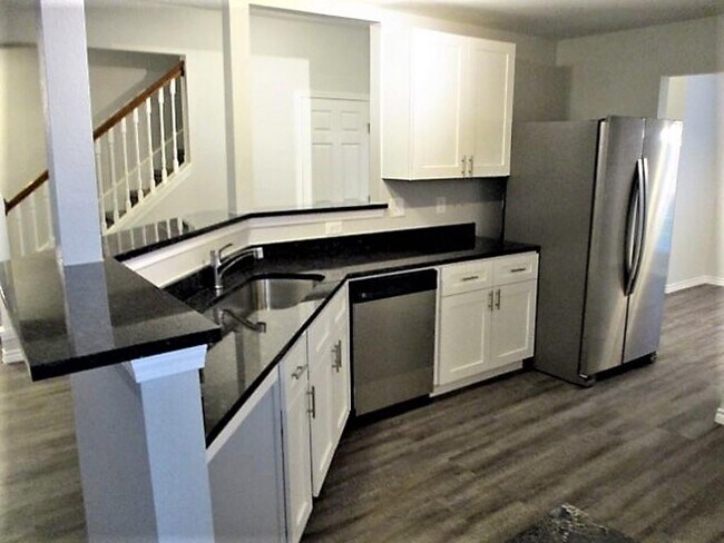 Building Photo - 16130 Speyburn Ct