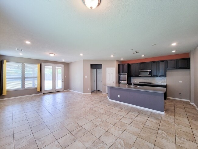 Building Photo - 14202 Persimmon Woods Dr