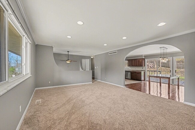 Building Photo - 2613 Rhapsody Dr