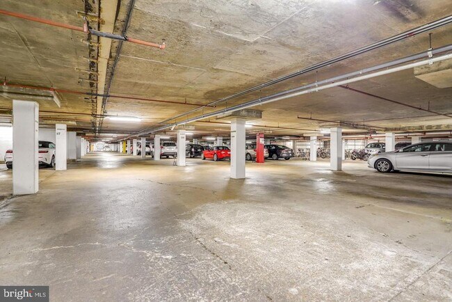 Building Photo - 560 N St SW